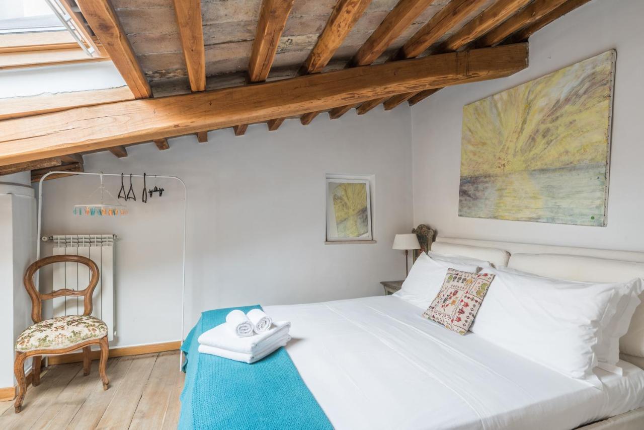 Cozy Wooden Apt In Piazza Navona Apartment โรม ภายนอก รูปภาพ