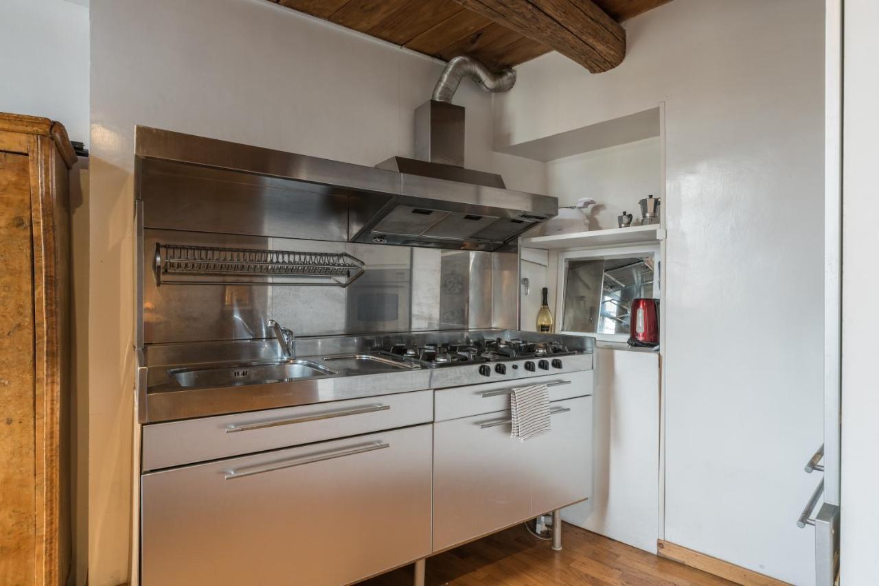 Cozy Wooden Apt In Piazza Navona Apartment โรม ภายนอก รูปภาพ