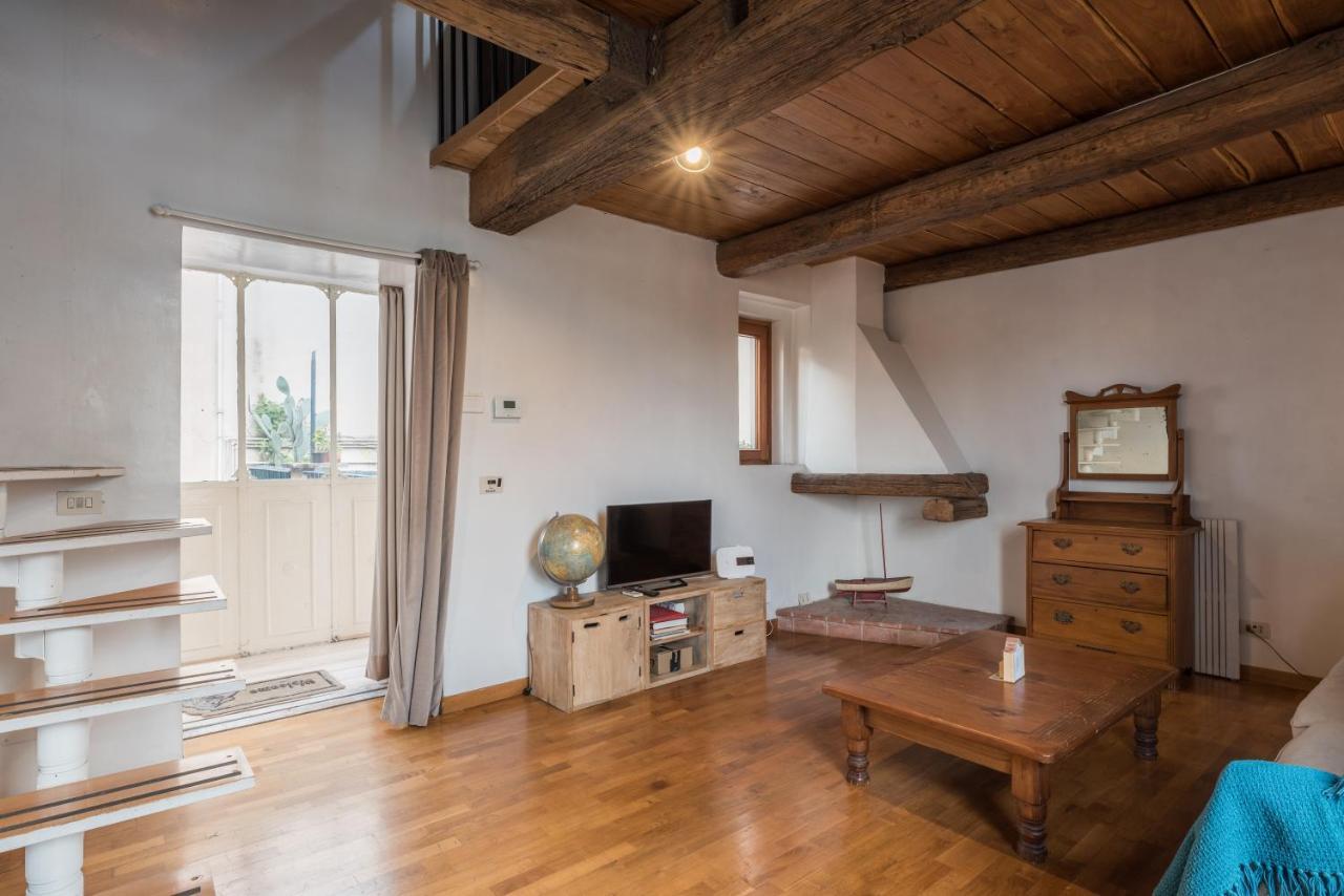 Cozy Wooden Apt In Piazza Navona Apartment โรม ภายนอก รูปภาพ